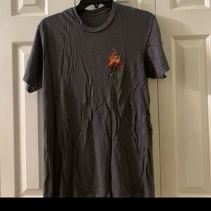 “Skin & Bones” Men’s Gray / Orange Short Sleeve T-Shirt. Size: Medium.